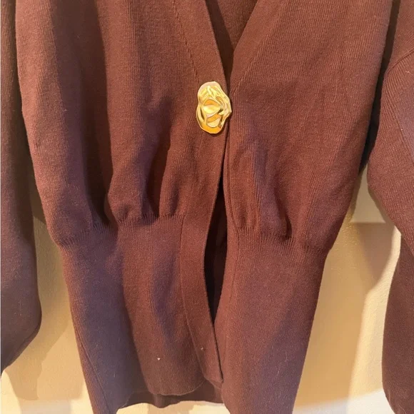 Commense Brown Cardigan with Gold Clasp - Picture 4 of 7